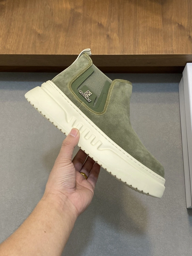 ModernLook Gxvxnchy Sneakers 152460