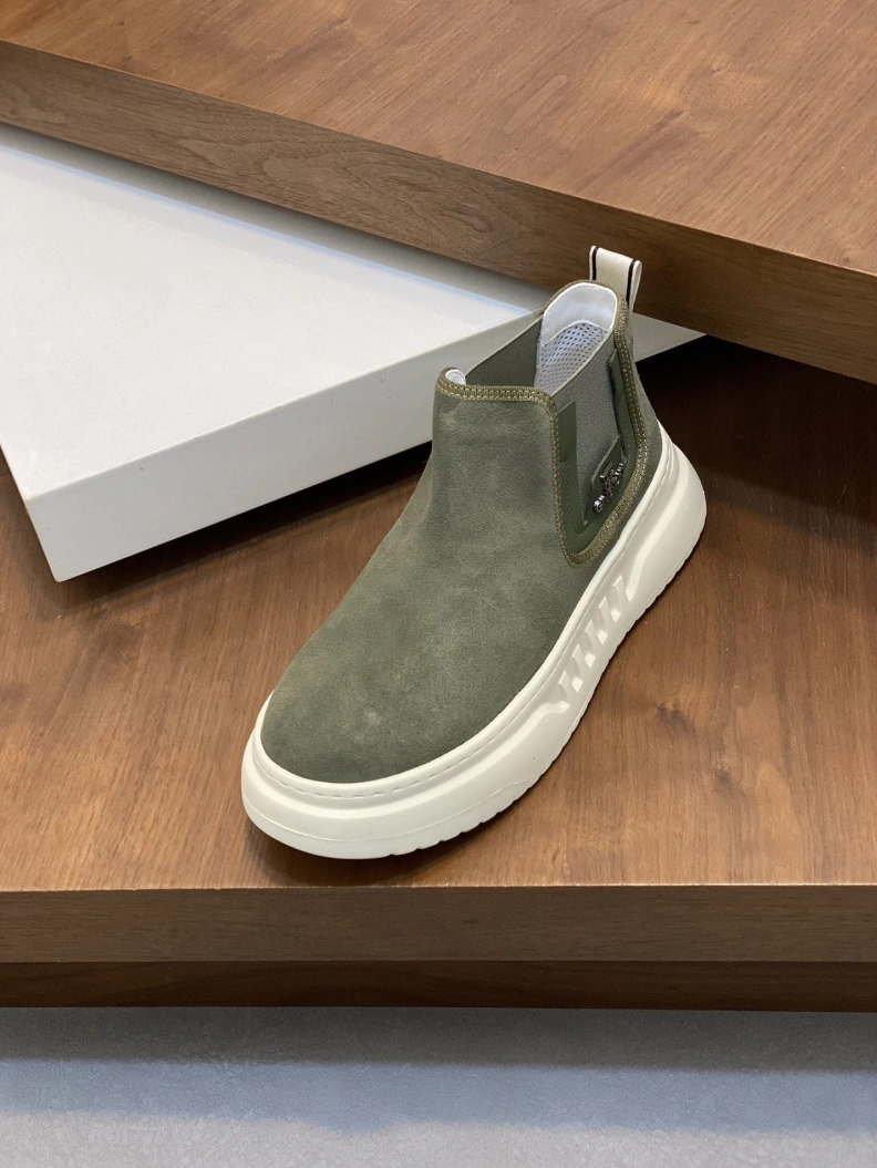 ModernLook Gxvxnchy Sneakers 152460