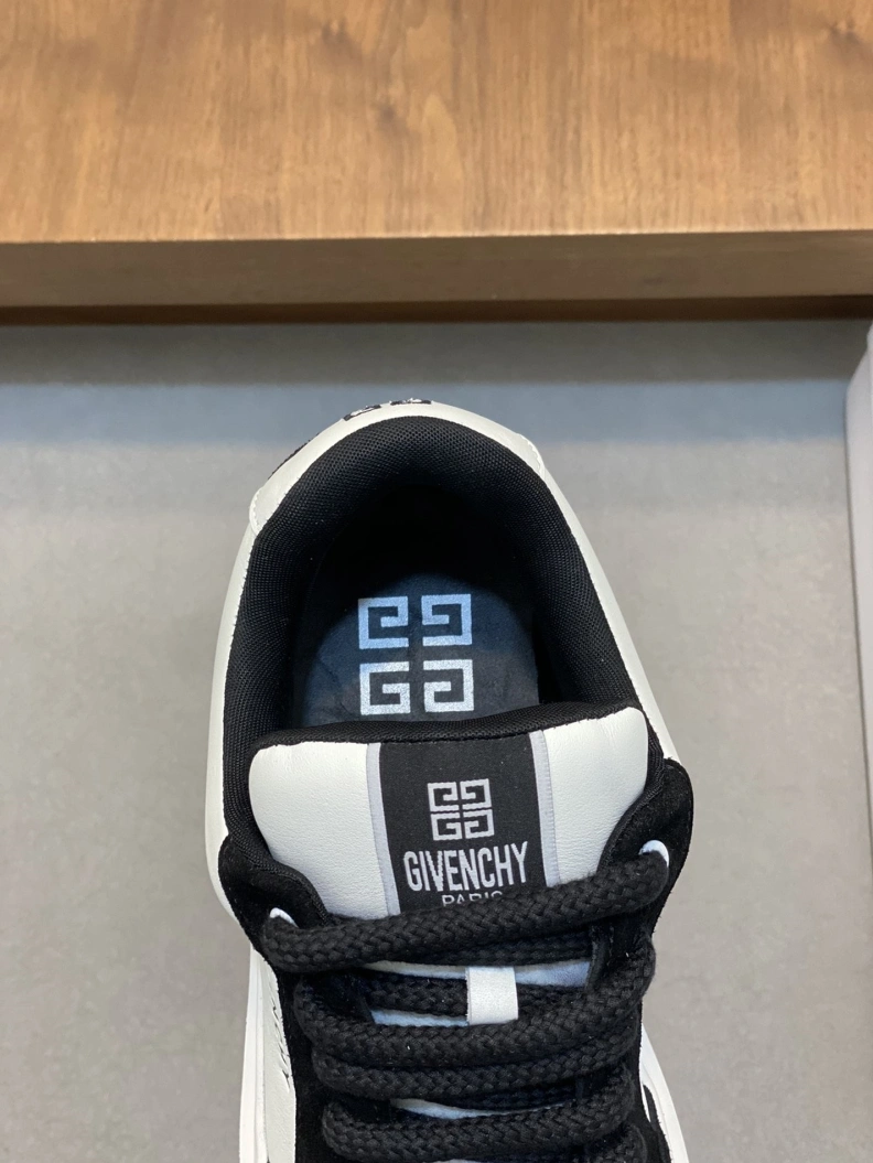 Gxvxnchy Sneakers Functional 152461