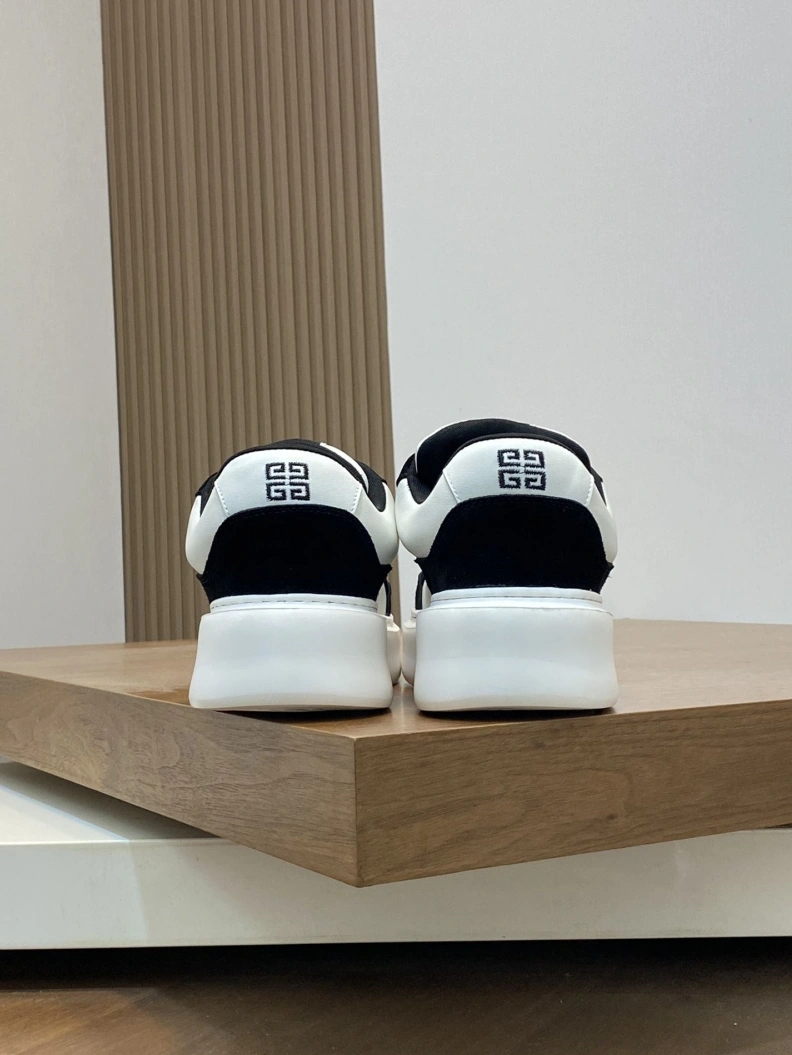 Gxvxnchy Sneakers Functional 152461