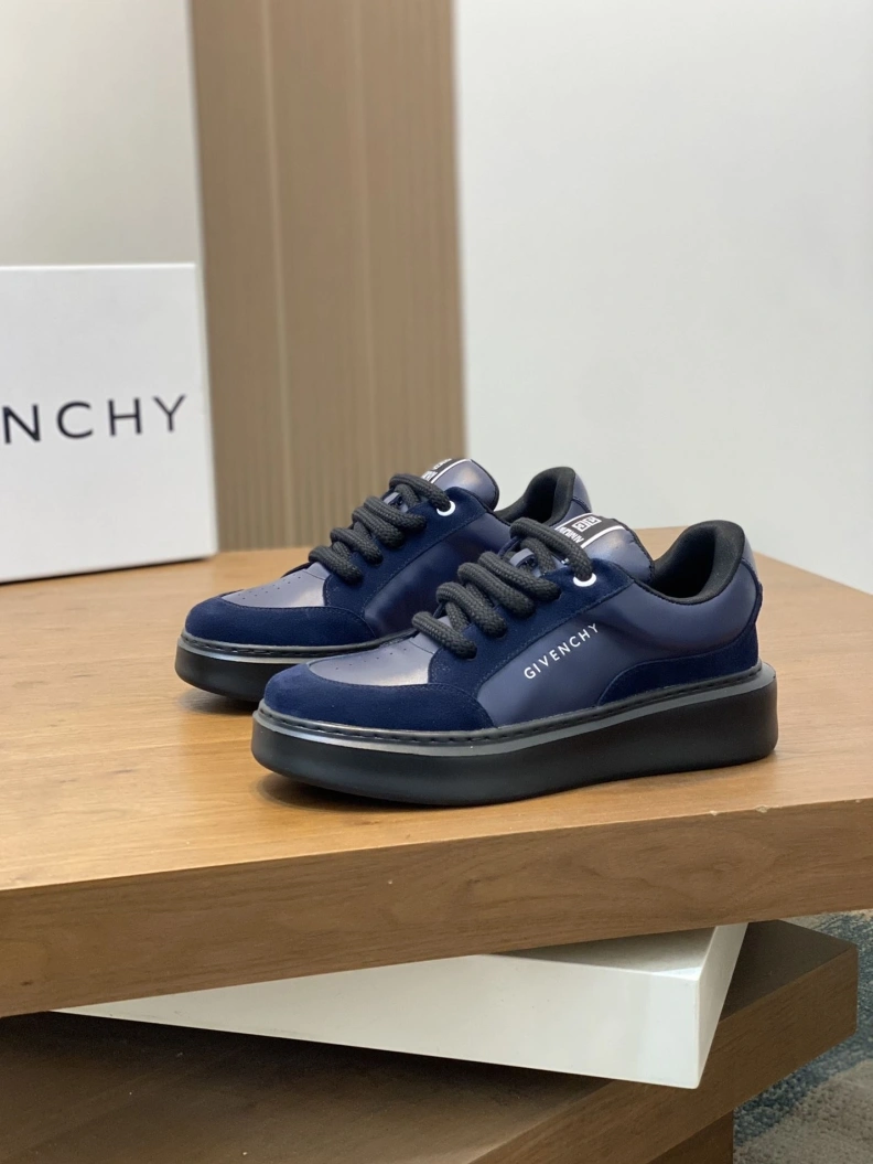 Gxvxnchy Sneakers AllSeason 152472