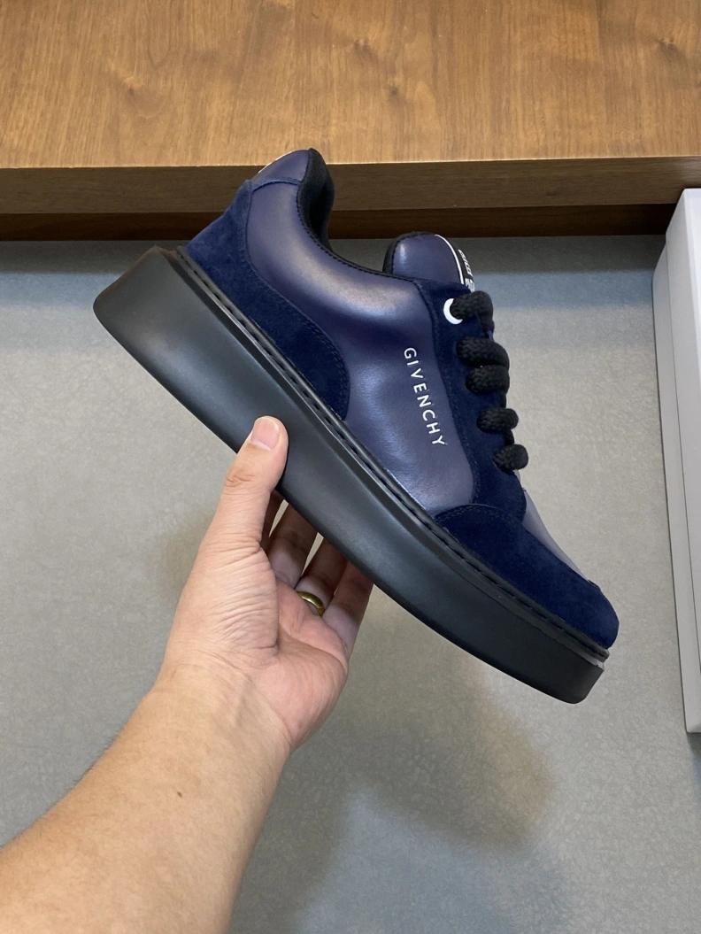 Gxvxnchy Sneakers AllSeason 152472