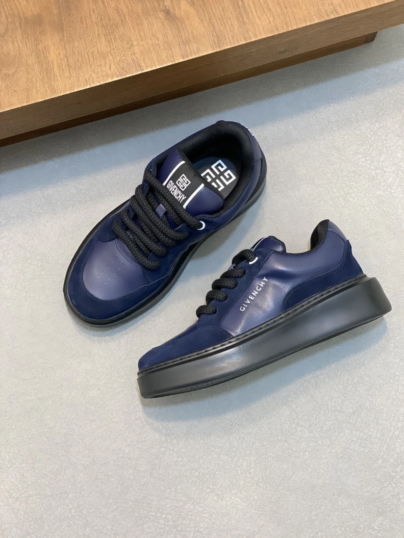 Gxvxnchy Sneakers AllSeason 152472