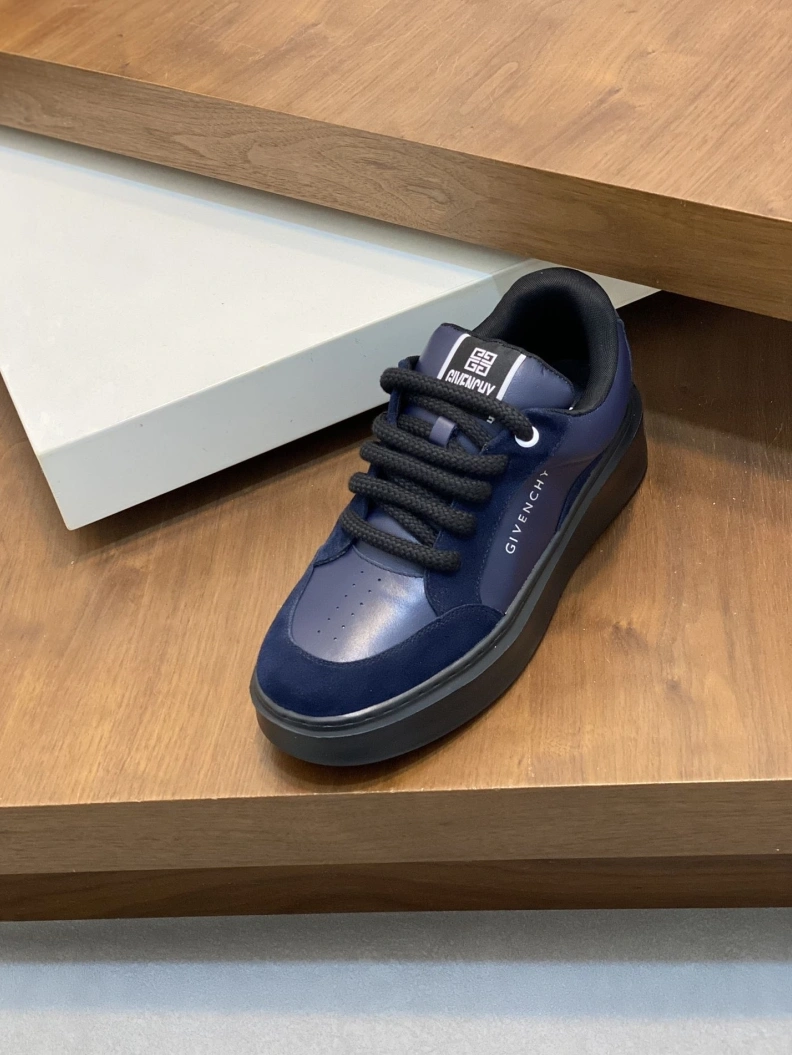 Gxvxnchy Sneakers AllSeason 152472