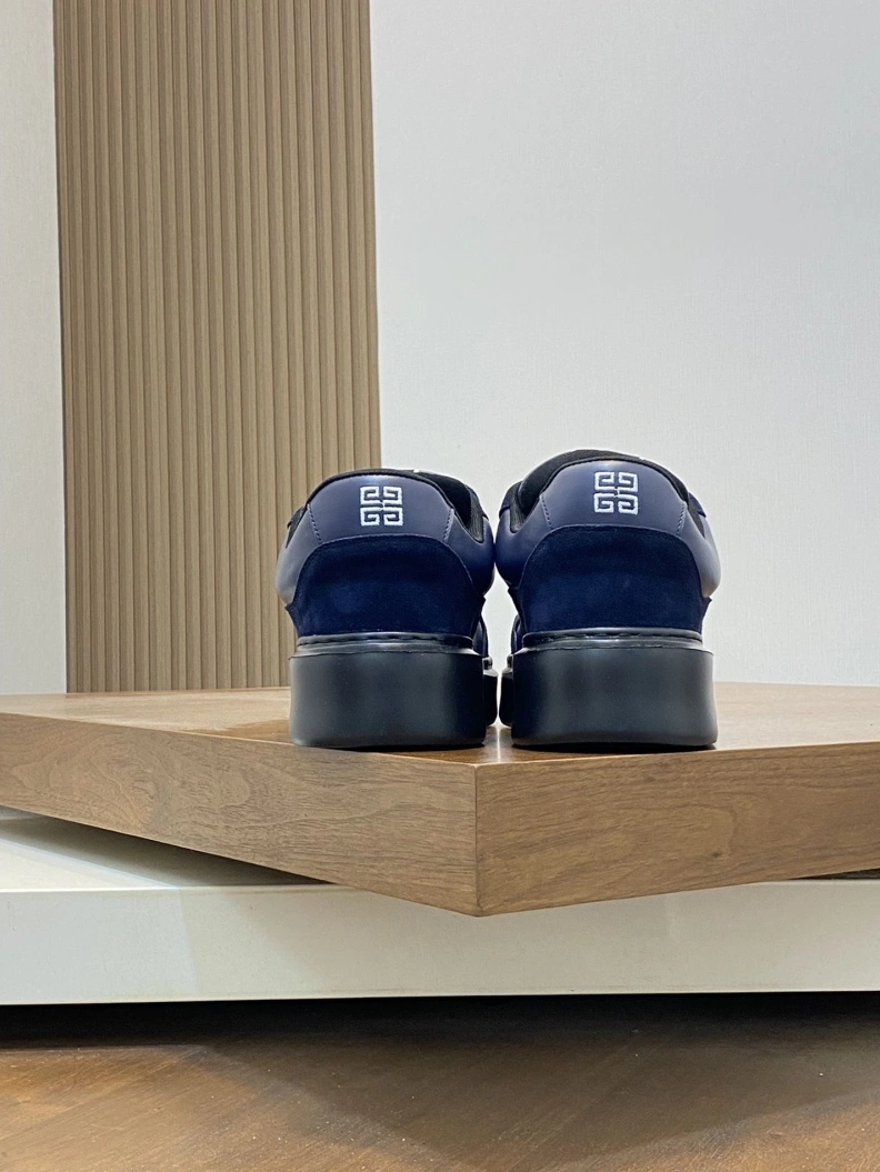 Gxvxnchy Sneakers AllSeason 152472