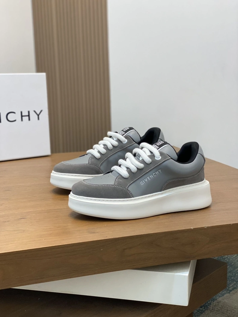 Refined Gxvxnchy Sneakers 152453