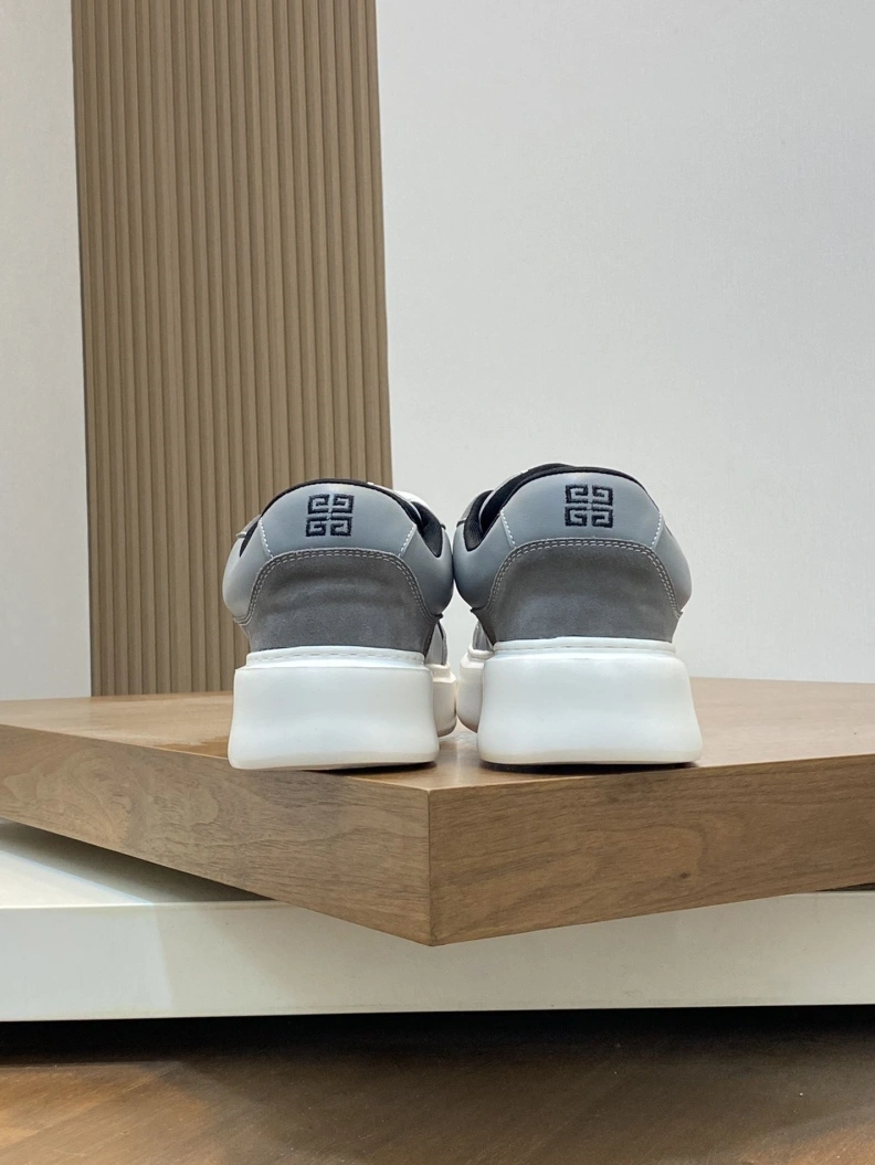 Refined Gxvxnchy Sneakers 152453