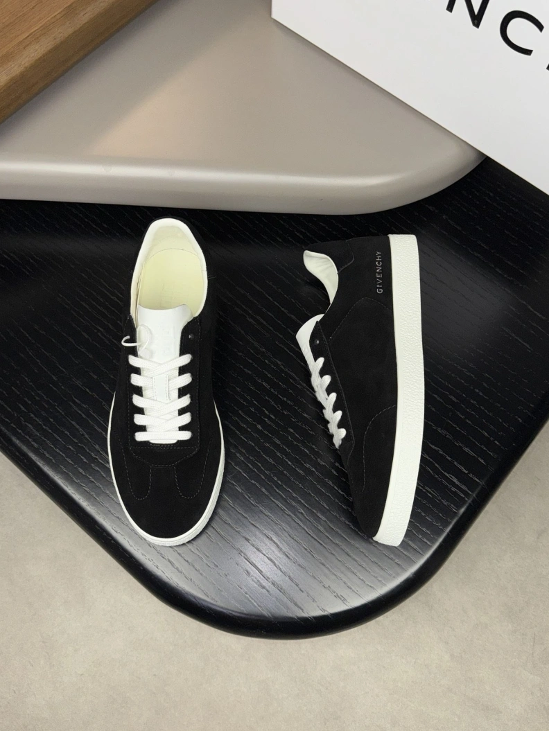 UrbanStyle Gxvxnchy Sneakers 152454