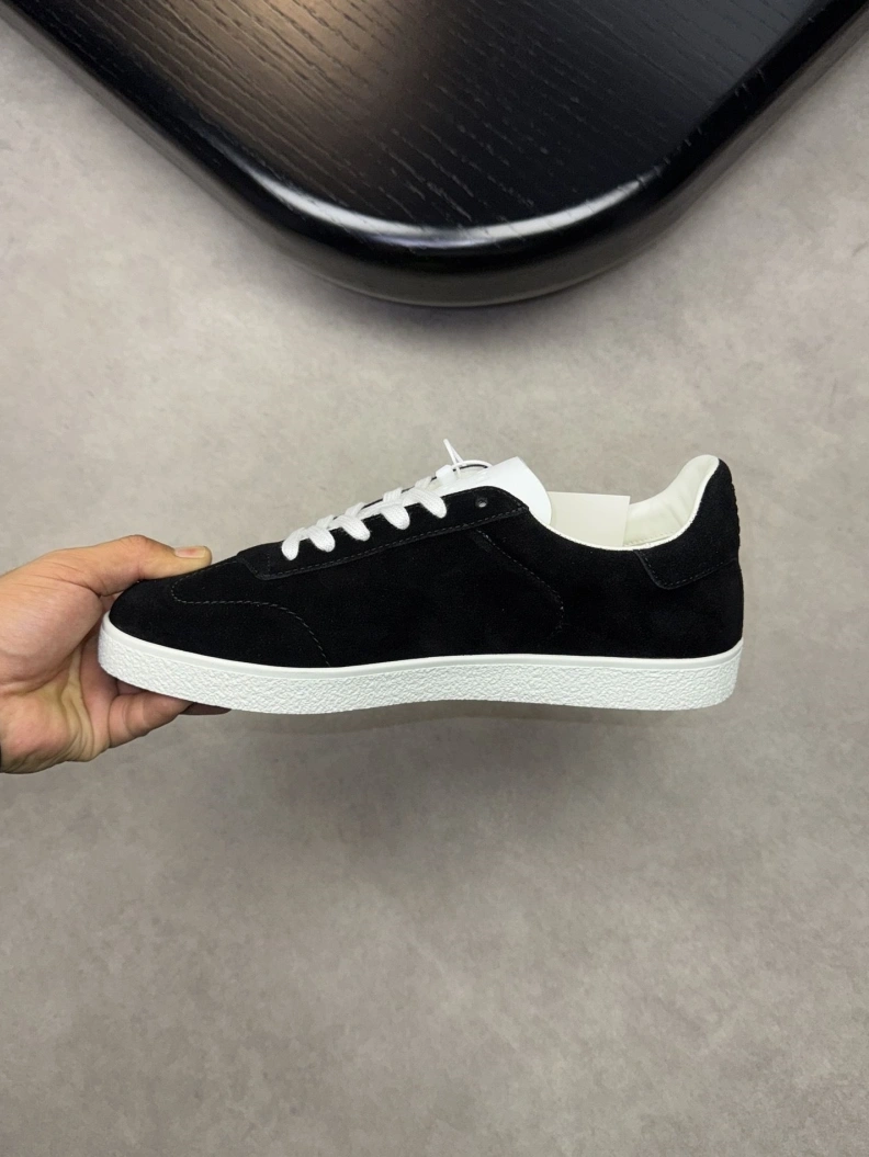 UrbanStyle Gxvxnchy Sneakers 152454