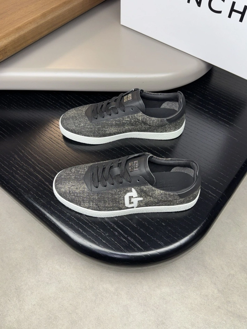 Gxvxnchy Sneakers Modern 152452