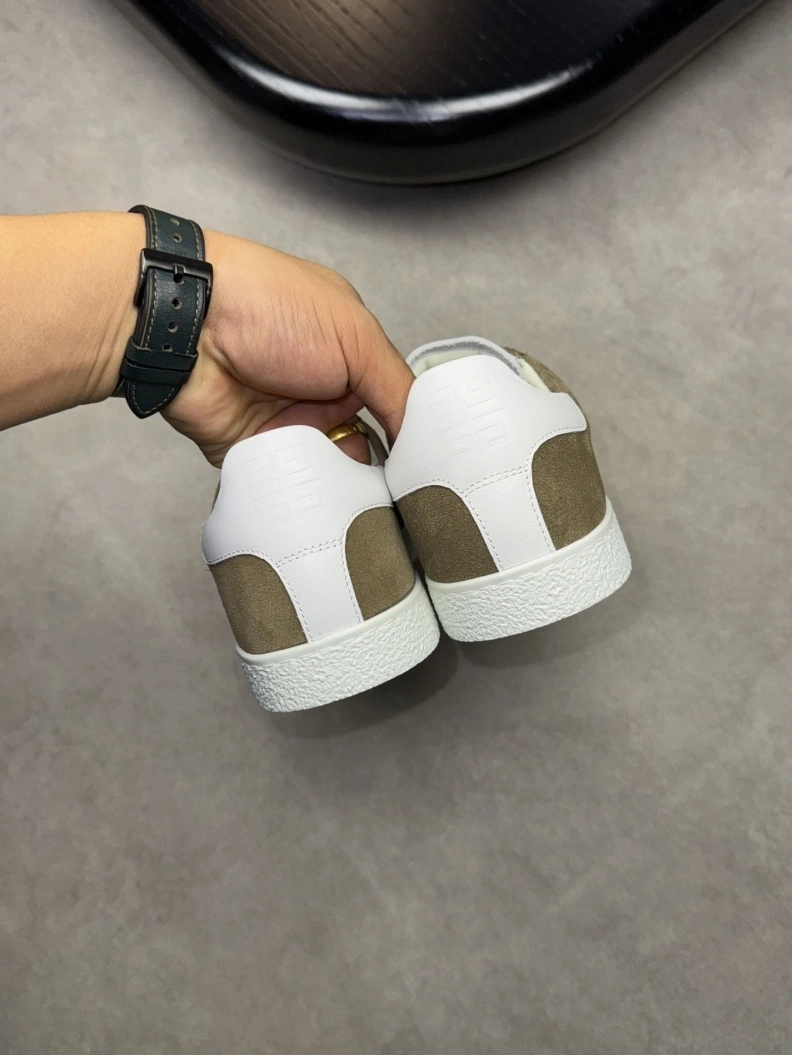 Trendy Gxvxnchy Sneakers 152448