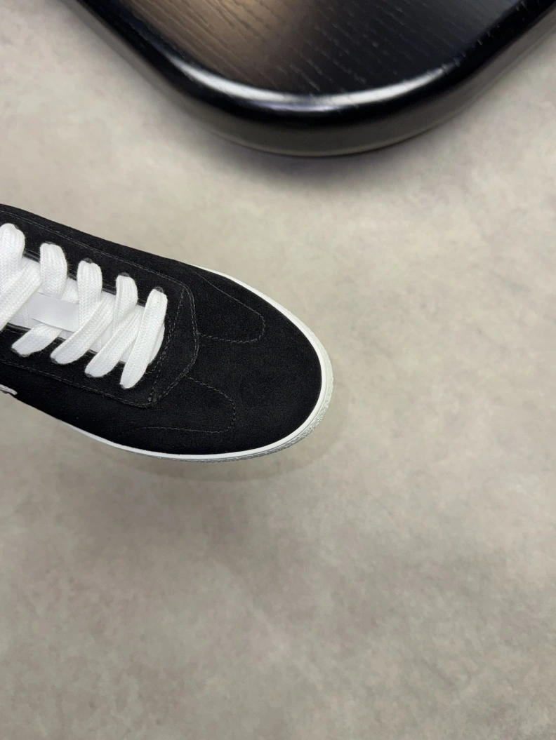 Gxvxnchy Sneakers EyeCatching 152447