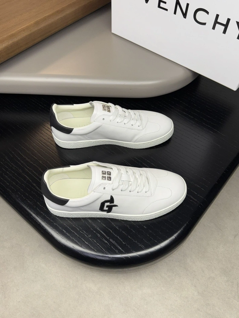 Gxvxnchy Sneakers Compact 152446