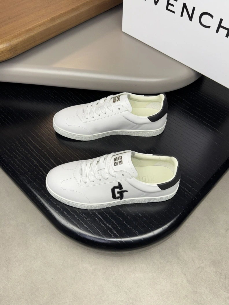 Gxvxnchy Sneakers Compact 152446
