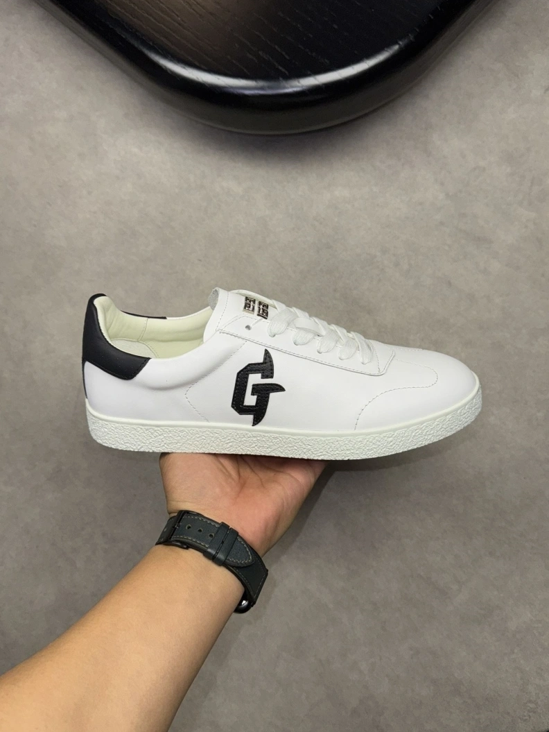 Gxvxnchy Sneakers Compact 152446