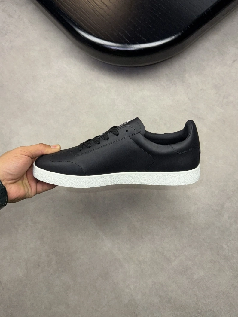 Gxvxnchy Sneakers Comfortable 152445