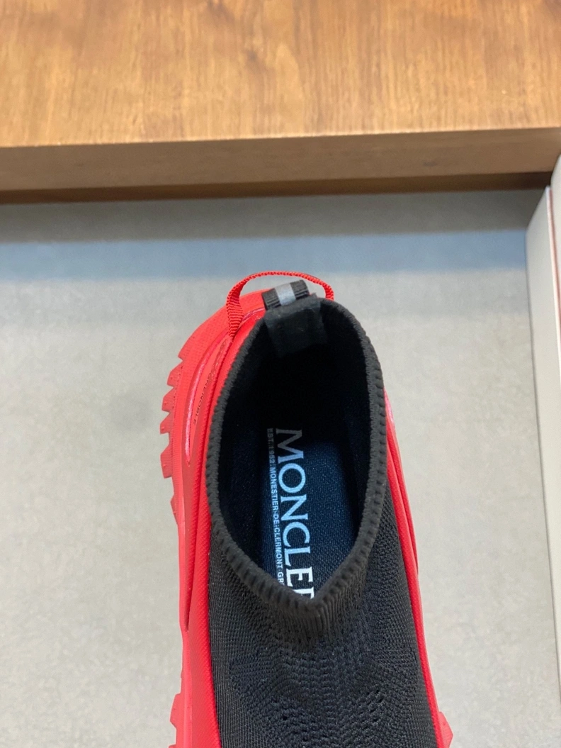 Minimalist Mxnclxr Sneakers 197346