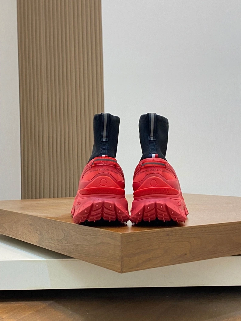 Minimalist Mxnclxr Sneakers 197346