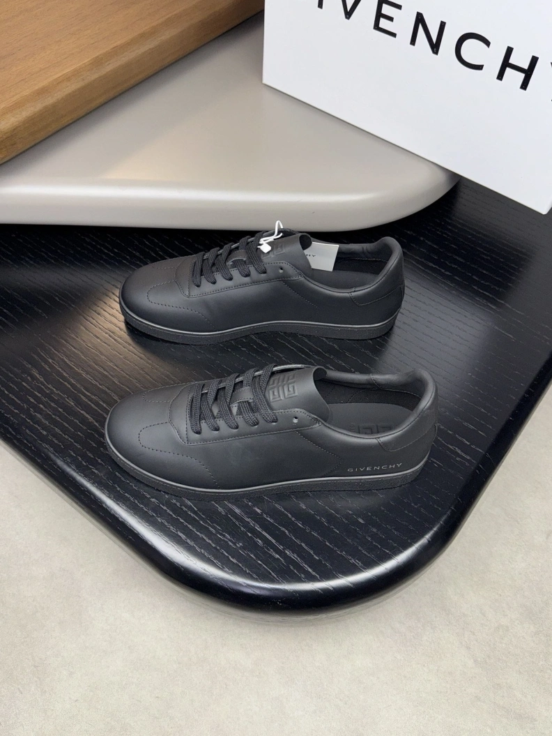 Durable Gxvxnchy Sneakers 152443