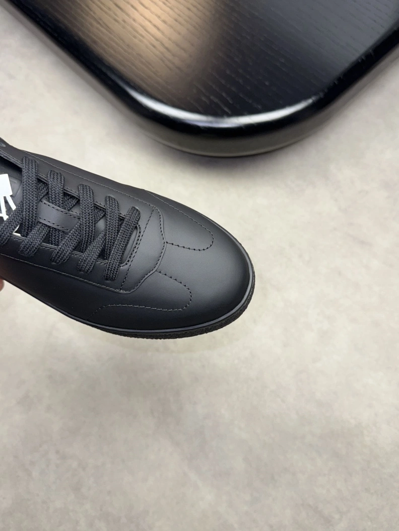 Durable Gxvxnchy Sneakers 152443