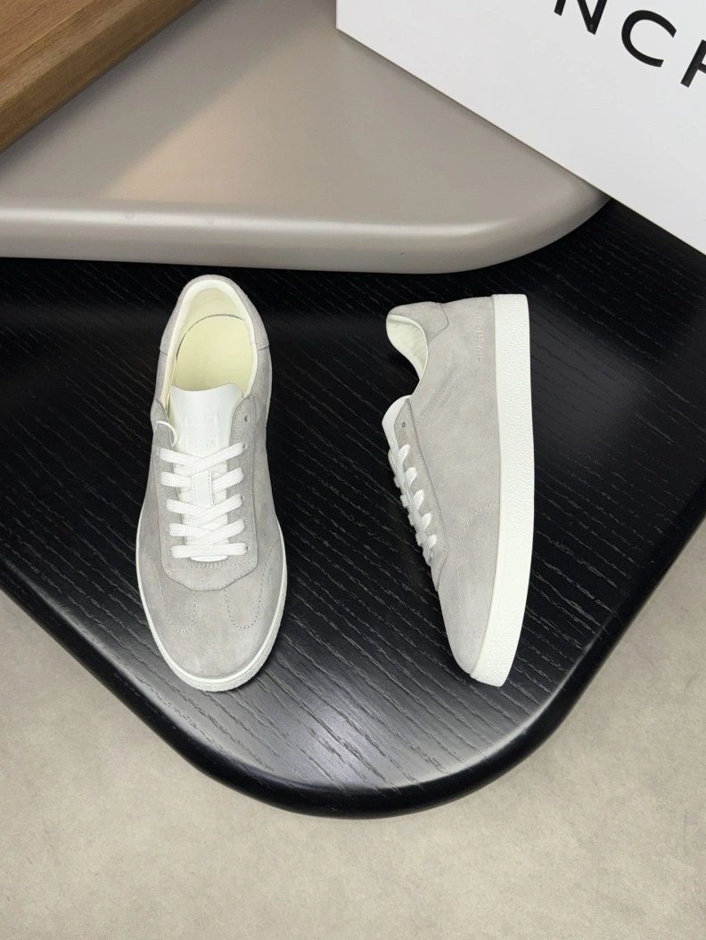 Durable Gxvxnchy Sneakers 152442