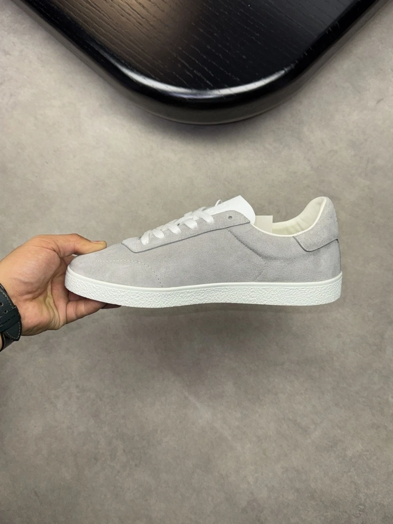 Durable Gxvxnchy Sneakers 152442