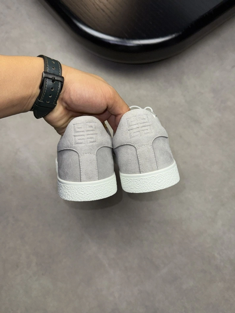 Durable Gxvxnchy Sneakers 152442