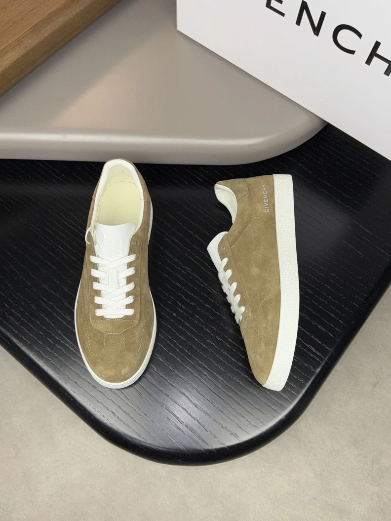 NewStyle Gxvxnchy Sneakers 152440