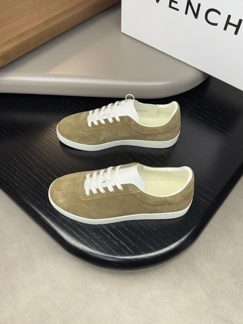 NewStyle Gxvxnchy Sneakers 152440