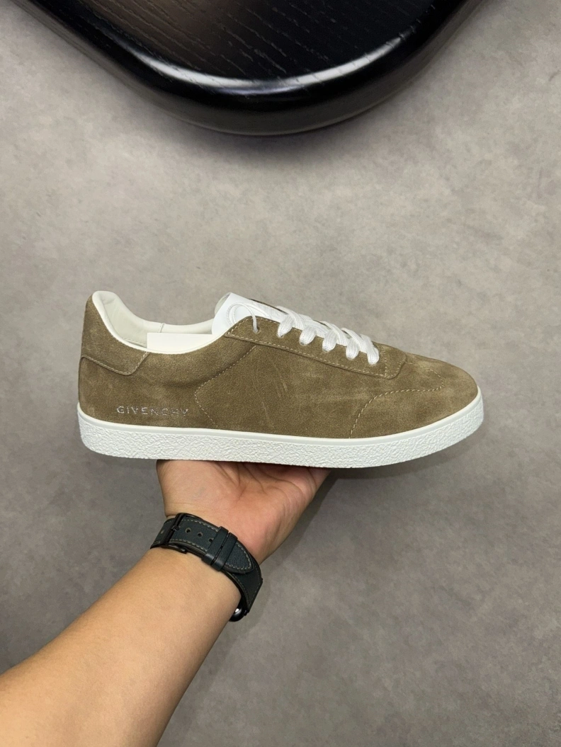 NewStyle Gxvxnchy Sneakers 152440