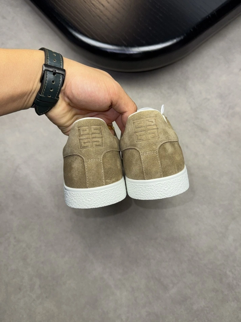 NewStyle Gxvxnchy Sneakers 152440
