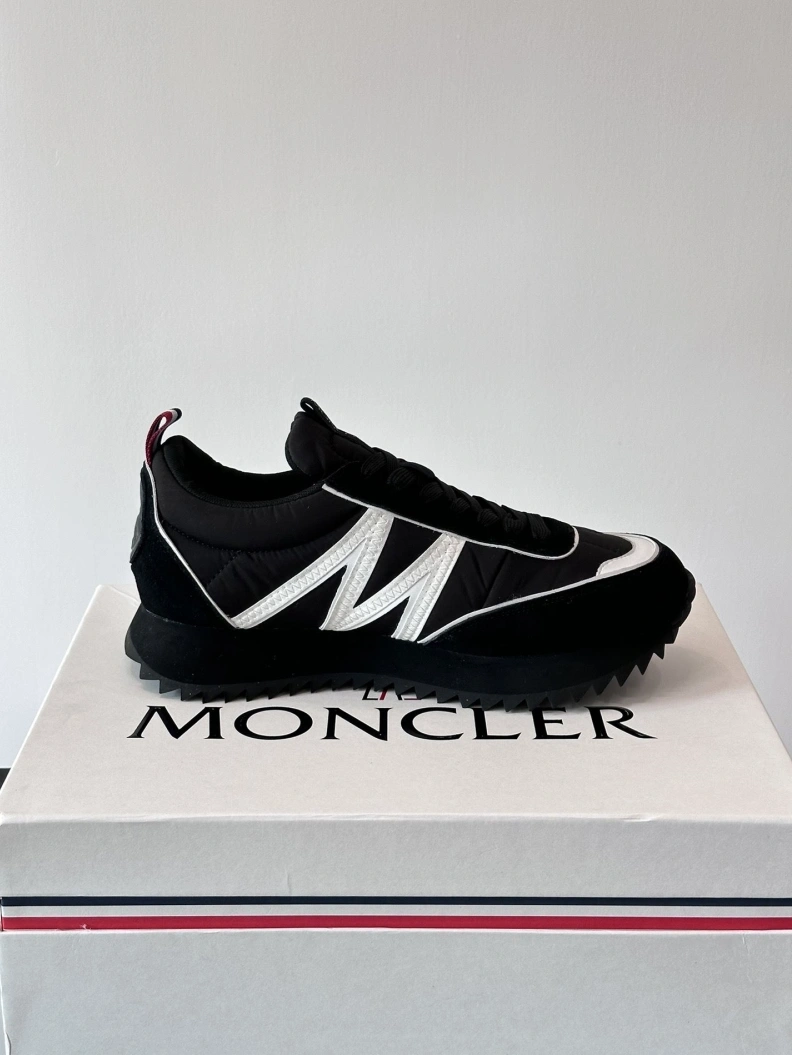 Minimalist Mxnclxr Sneakers 197340