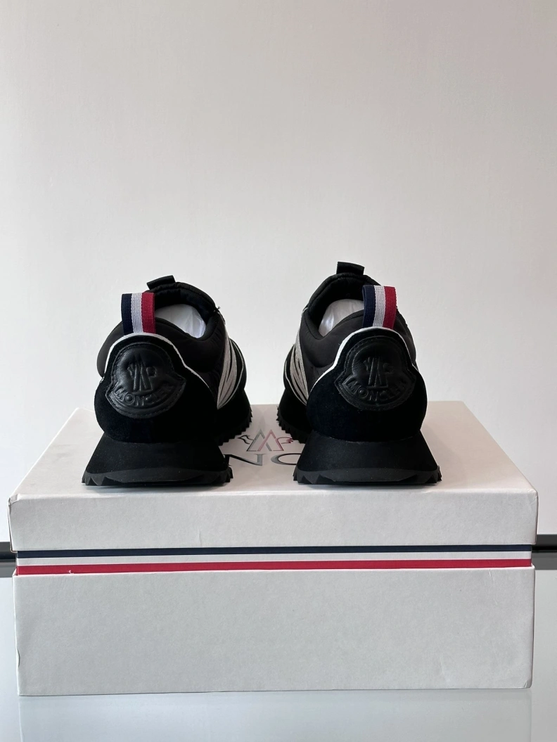 Minimalist Mxnclxr Sneakers 197340