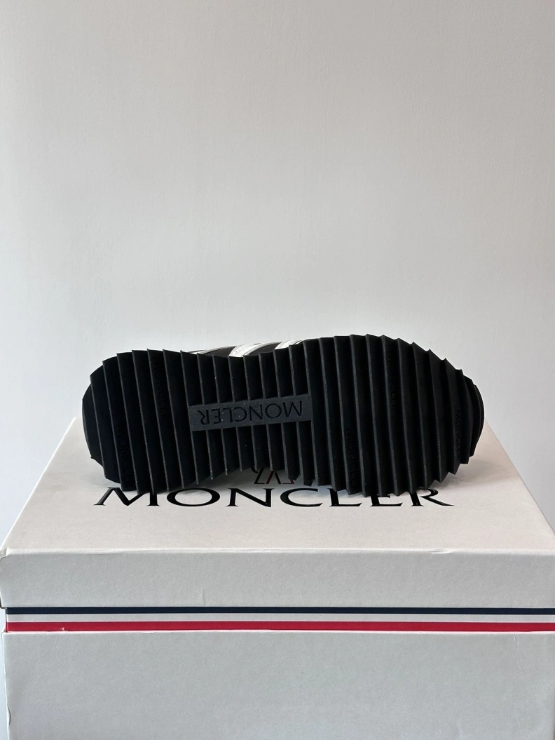 Minimalist Mxnclxr Sneakers 197340