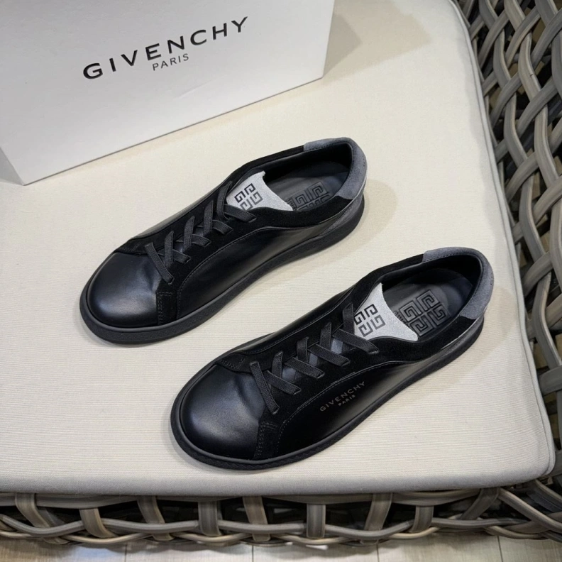 Gxvxnchy Sneakers HighQuality 152437