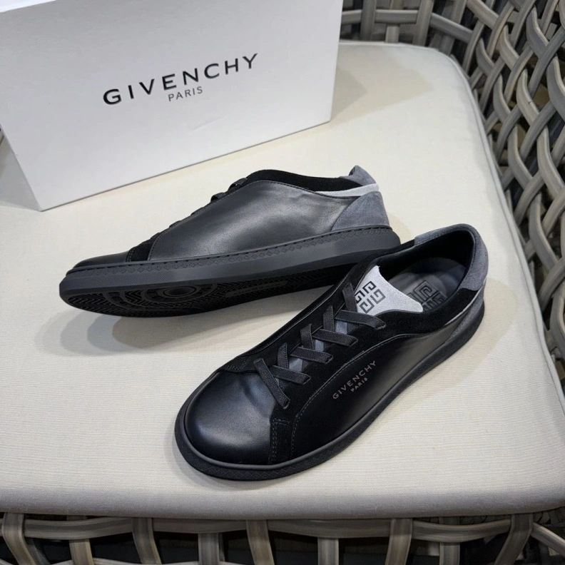 Gxvxnchy Sneakers HighQuality 152437