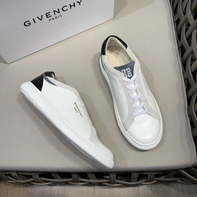 Popular Gxvxnchy Sneakers 152439