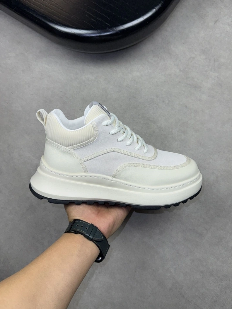 Flexible Gxvxnchy Sneakers 152424