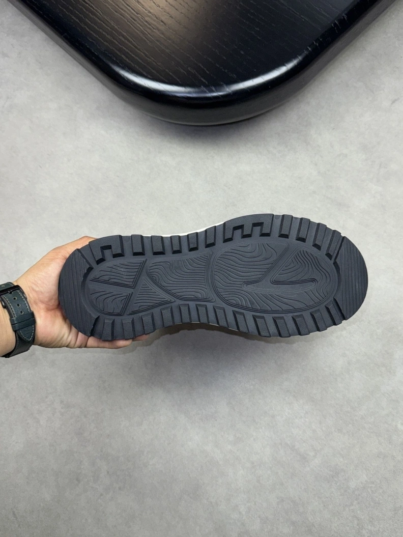Sophisticated Gxvxnchy Sneakers 152420