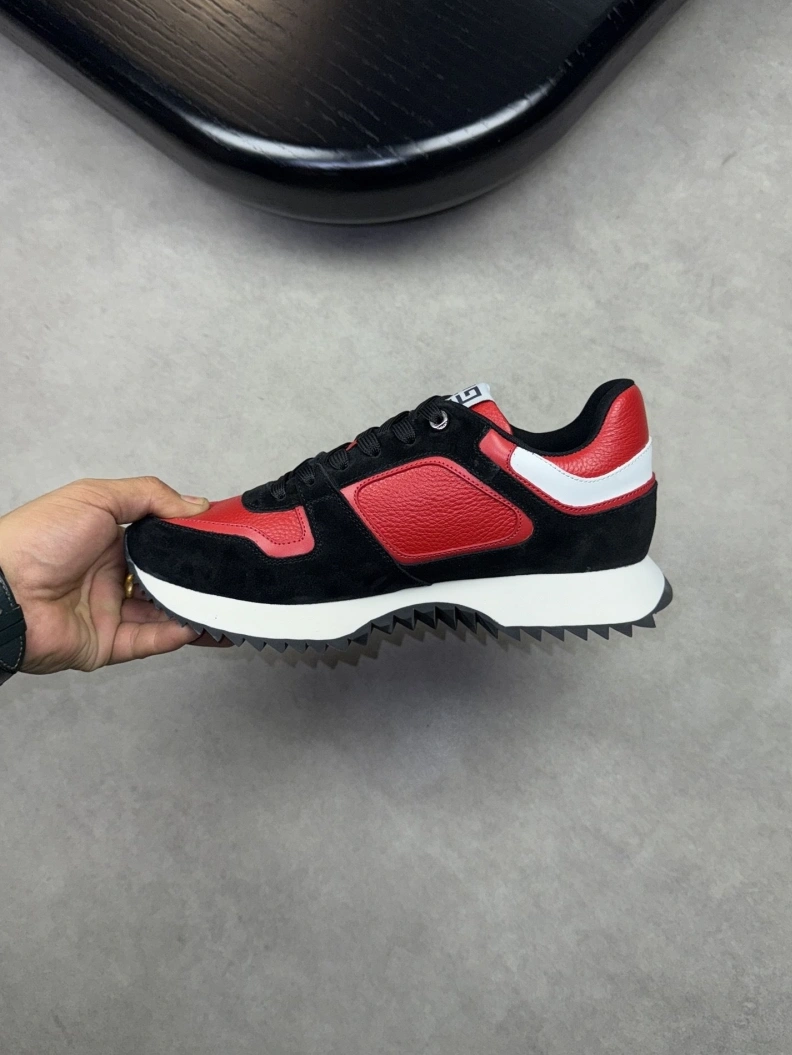 Unique Gxvxnchy Sneakers 152429