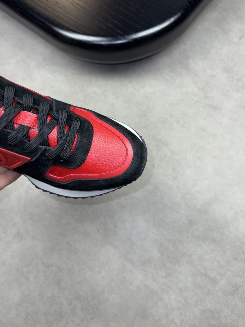 Unique Gxvxnchy Sneakers 152429