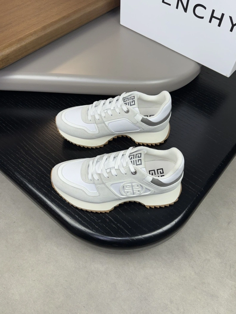 Efficient Gxvxnchy Sneakers 152423