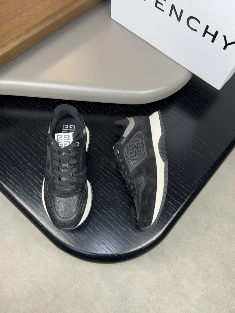 Gxvxnchy Sneakers HighQuality 152421