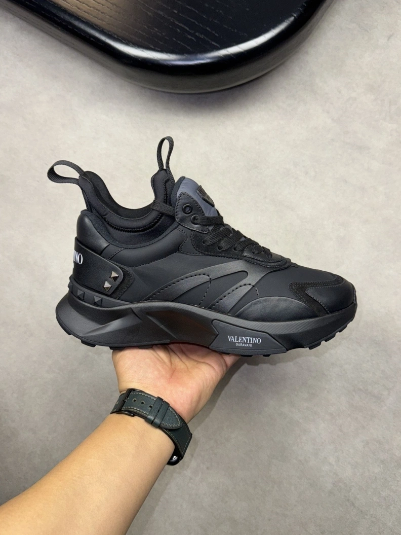 GoAnywhere Vxlxntino Sneakers 229134
