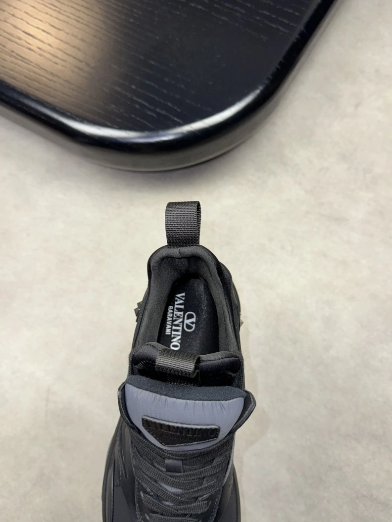 GoAnywhere Vxlxntino Sneakers 229134