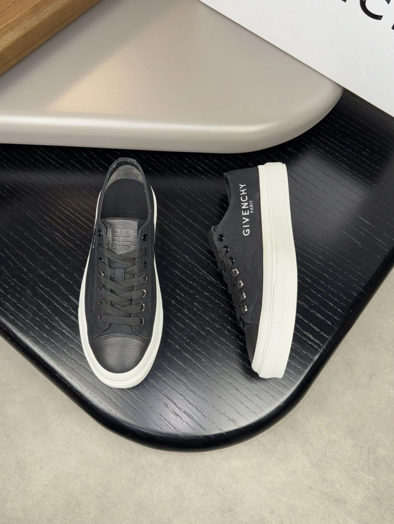 Gxvxnchy Sneakers NewStyle 152427