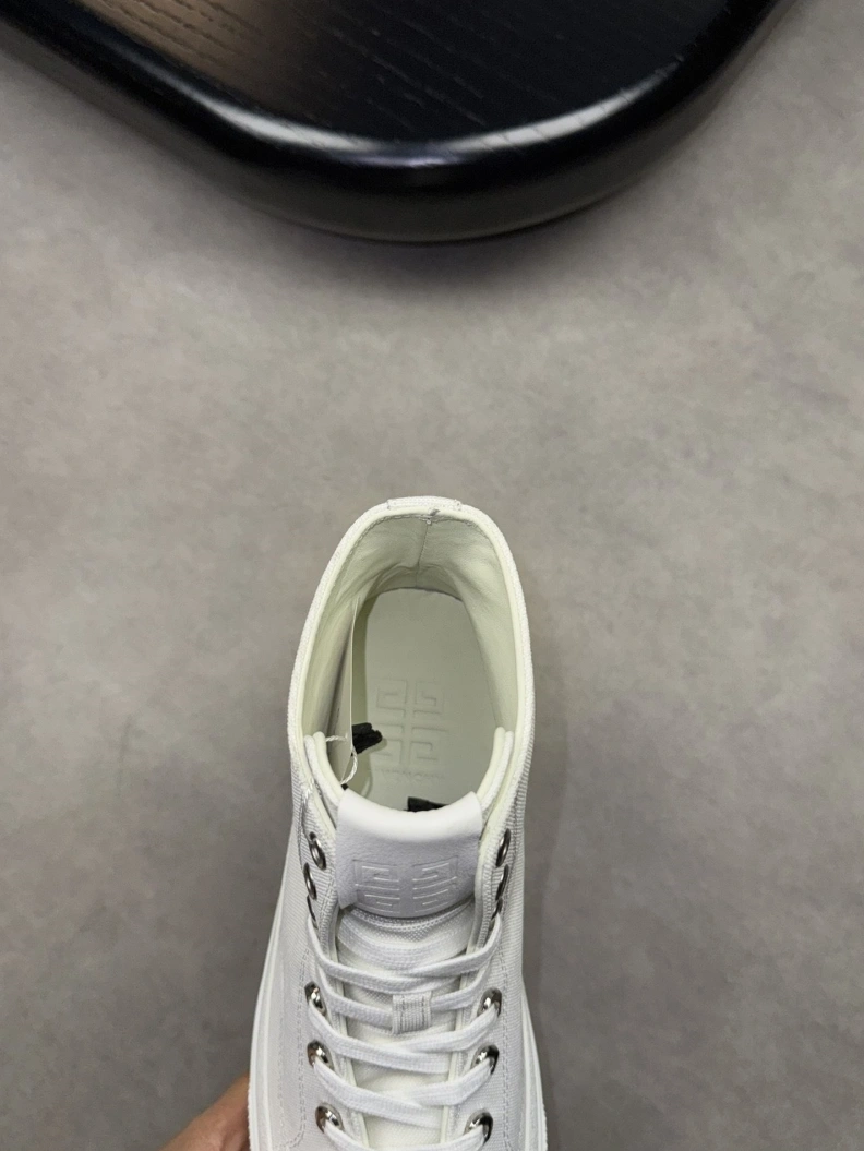 SmartChoice Gxvxnchy Sneakers 152432