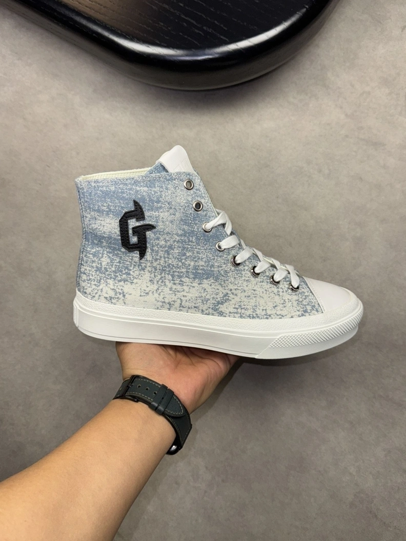 Gxvxnchy Sneakers Fashionable 152414