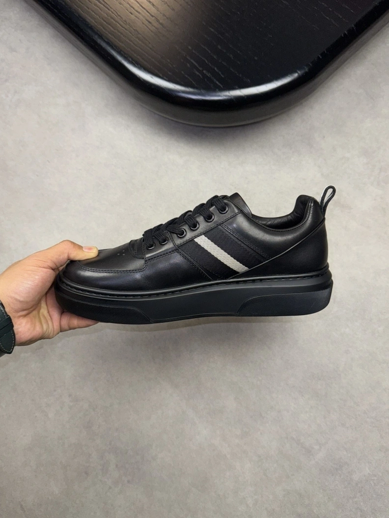 EyeCatching Othxr Sneakers 210728