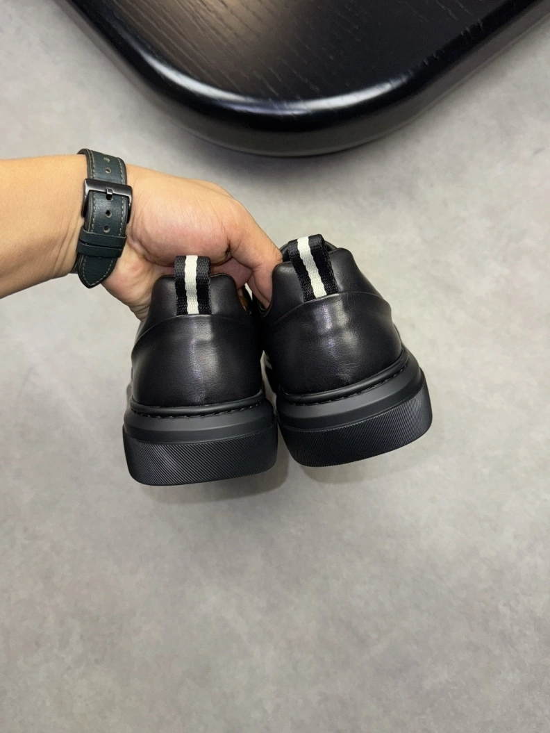 EyeCatching Othxr Sneakers 210728